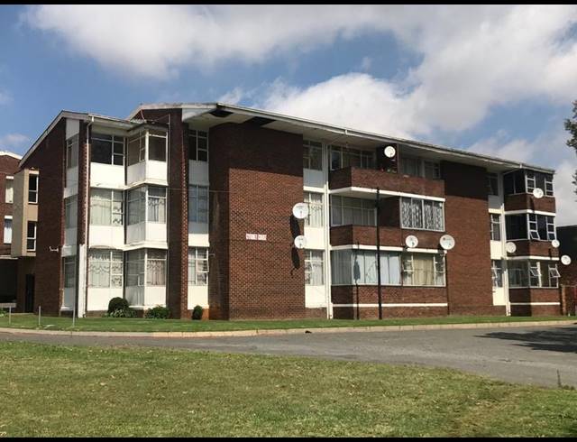 2 BEDROOM APARTMENT FOR SALE IN FLORIDA PARK